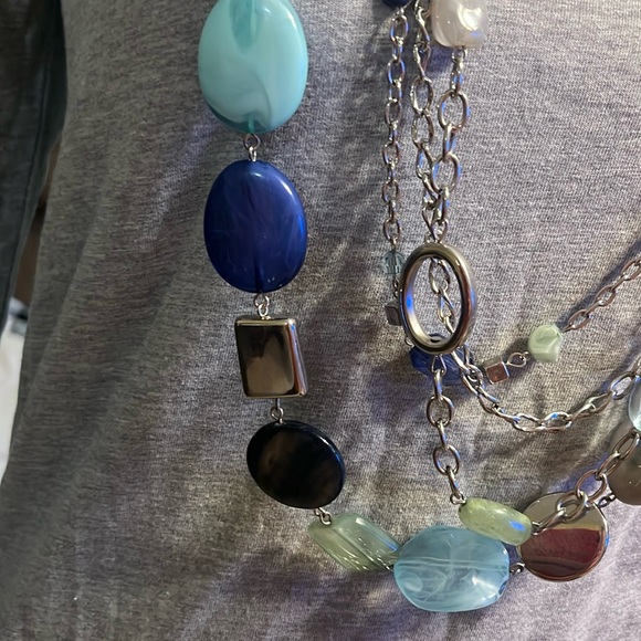 New York and Co. Statement Necklace - Picture 3 of 8